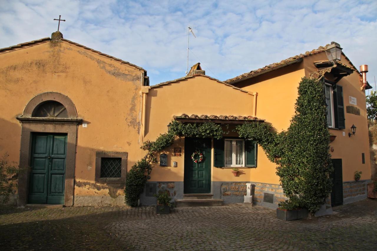 Casa Vacanze Nives Tuscania Exteriör bild
