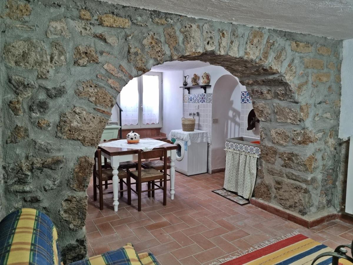 Casa Vacanze Nives Tuscania Exteriör bild