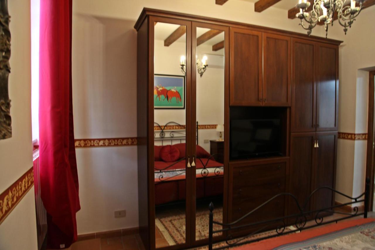 Casa Vacanze Nives Tuscania Exteriör bild
