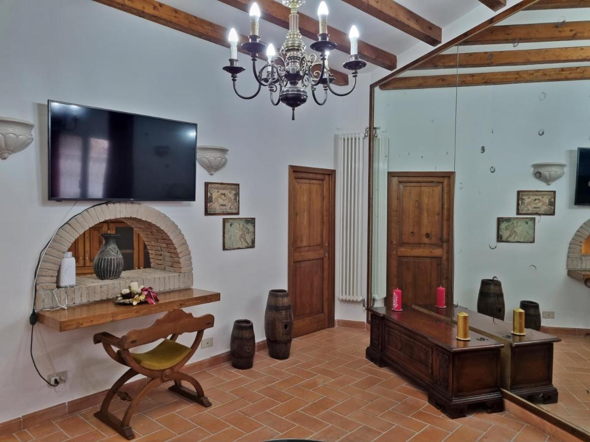 Casa Vacanze Nives Tuscania Exteriör bild